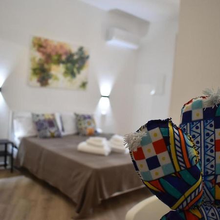 B&B Lastracu カステッランマーレ・デル・ゴルフォ エクステリア 写真